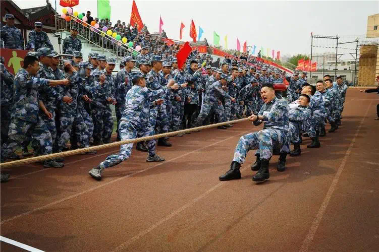 底线力量不够用什么网球拍